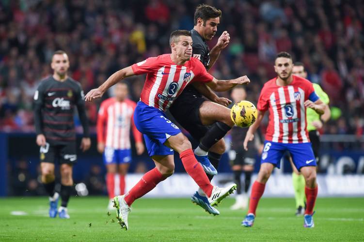 如何提升足球场上的无球跑动？