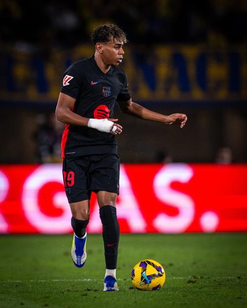 拜仁慕尼黑客场大胜勒沃库森