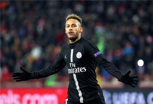 二飞虽退但接班人已到！王洪泽CBA俱乐部杯场均10.3分5.3板2.3助