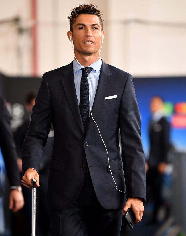 媒体人排CBA外援实力榜，新疆签约新外援，同曦官宣王世龙担任球队主帅